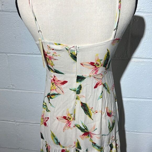 Blush floral dress    - Picture 4 of 5